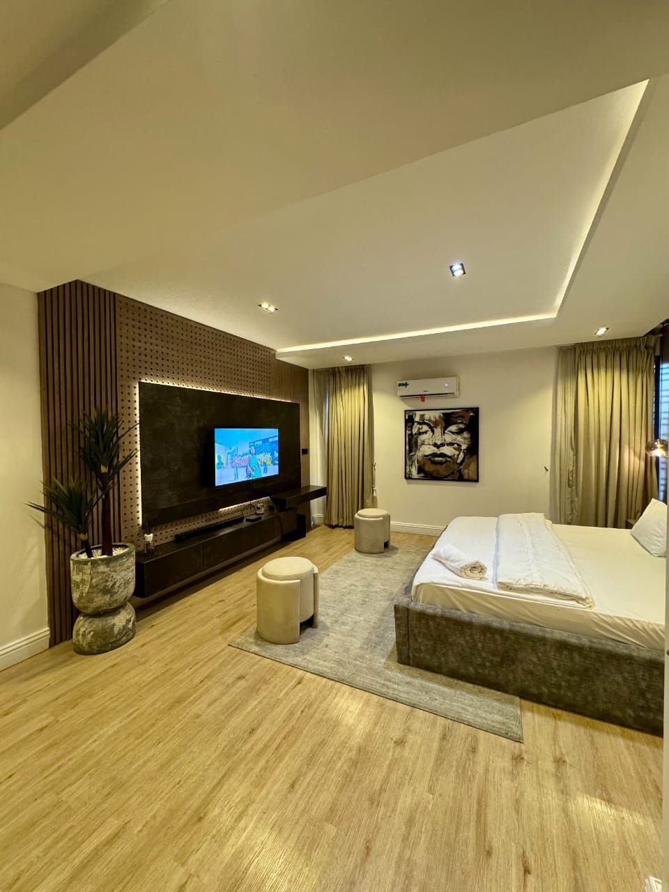 properties Brand New Luxury City-View