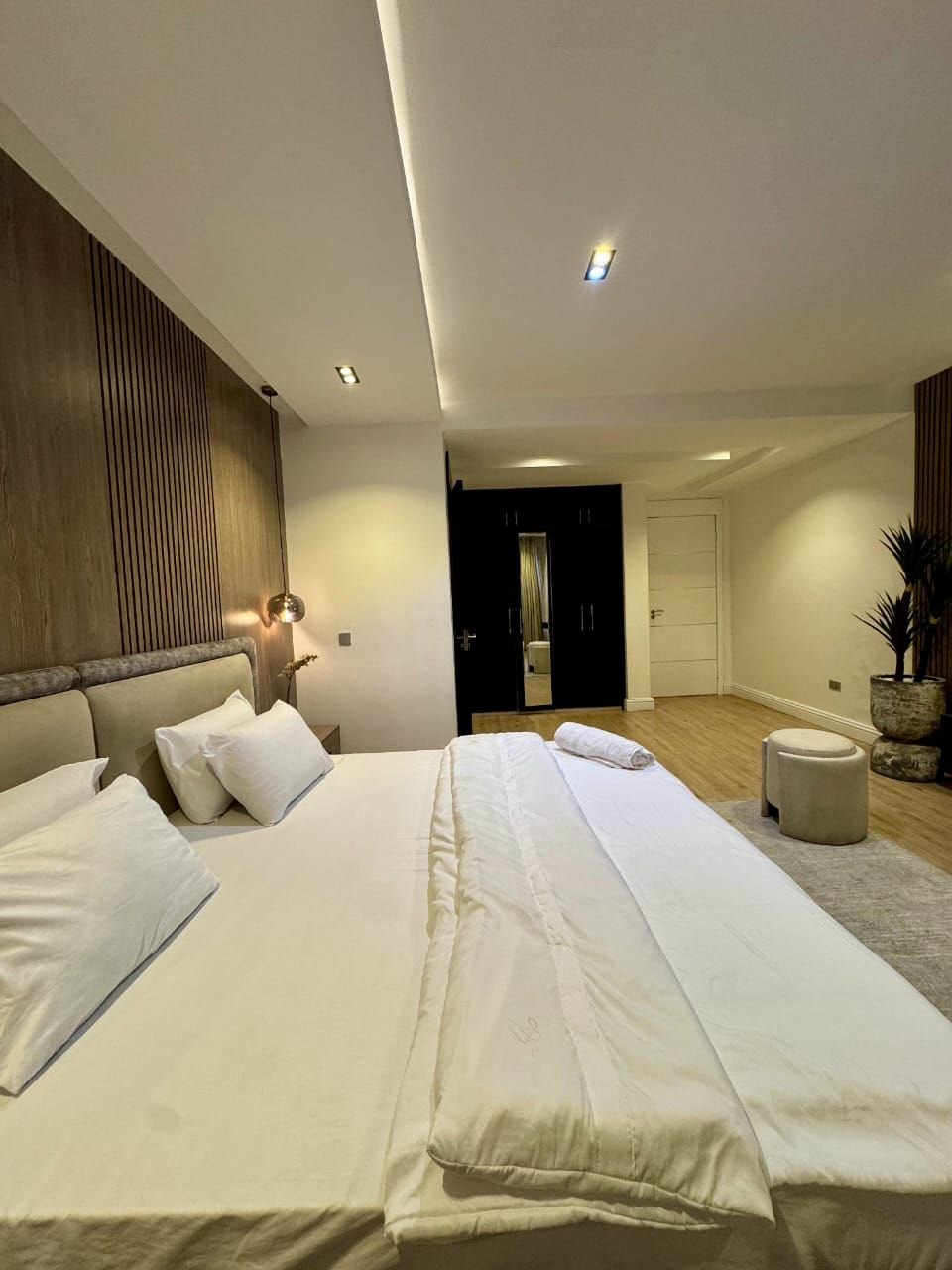 properties Brand New Luxury City-View