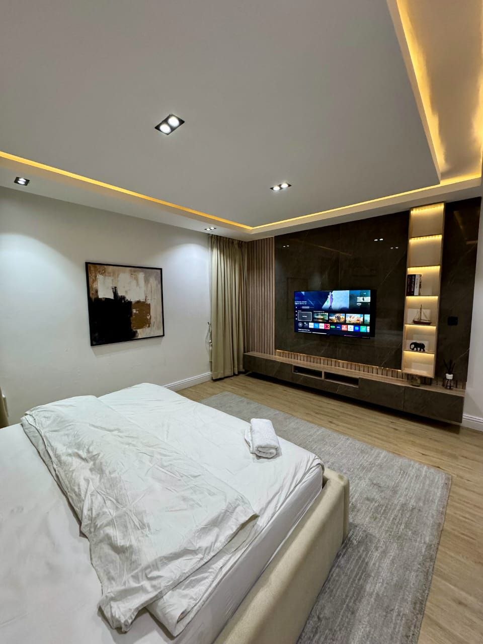properties Brand New Luxury City-View
